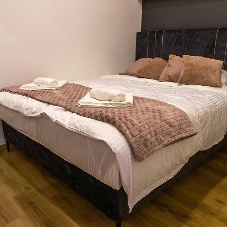 Rubikon Free Parking Apartmani Dusanovac Bagian luar foto